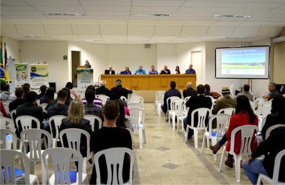 seminario-joga-luz-sobre-sustentabilidade-energetica